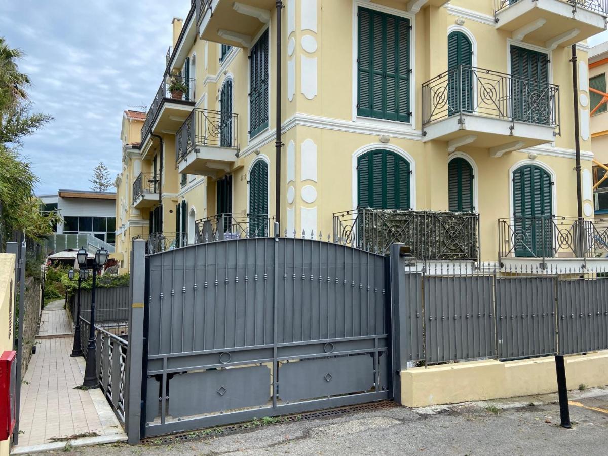 Appartamento La Magnolia Bordighera Esterno foto